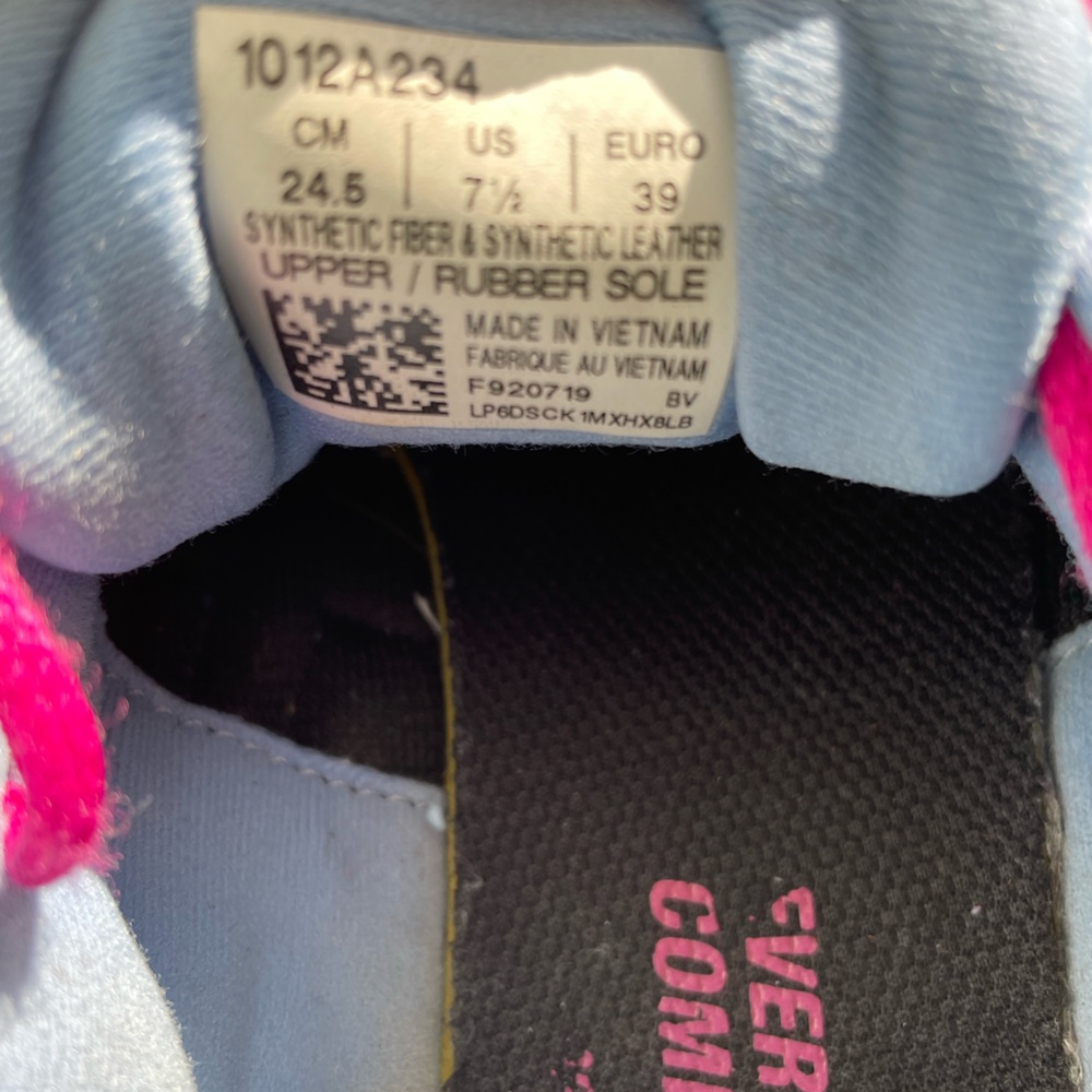ASICS athletic shoes - Picture 7 of 7